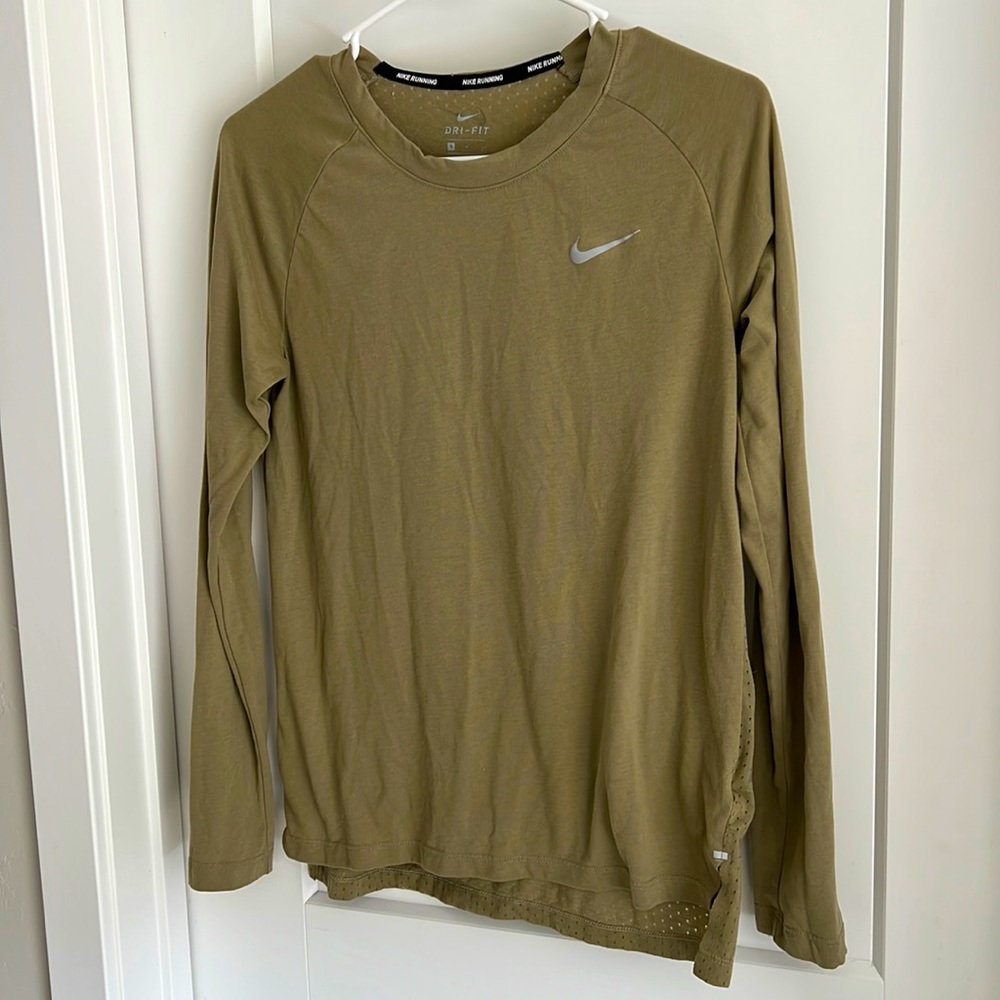 Small Nike Women’s Mesh Back Running Top